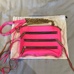 Bright pink crossbody purse
